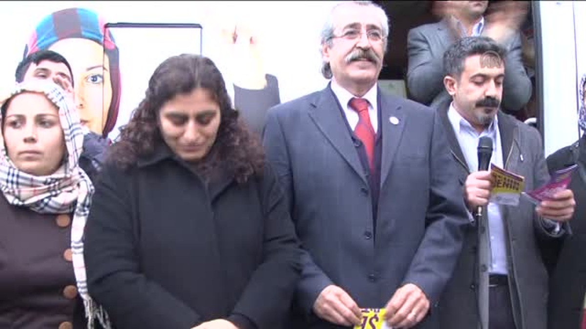 HDP Aksaray il binası açılışında gerginlik -