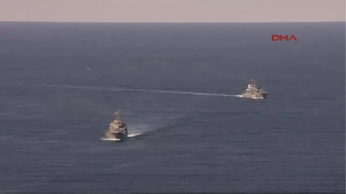 Rus Savaş Gemileri İstanbul Boğazında