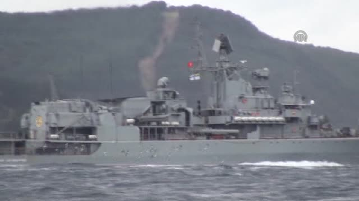 Ukrayna Savaş Gemisi Çanakkale Boğazından Geçti