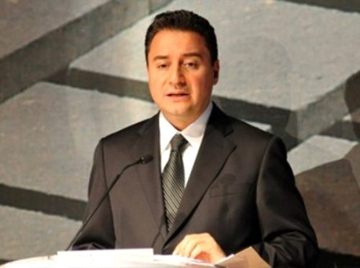 Babacan: Türkiye\'de Kredi Hacmi Tabi Ki Artsın Ama Ölçülü Artsın