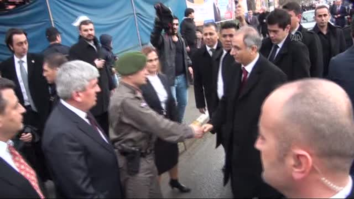 Bakan Ala, Kapaklı\'da ziyaretlerde bulundu -
