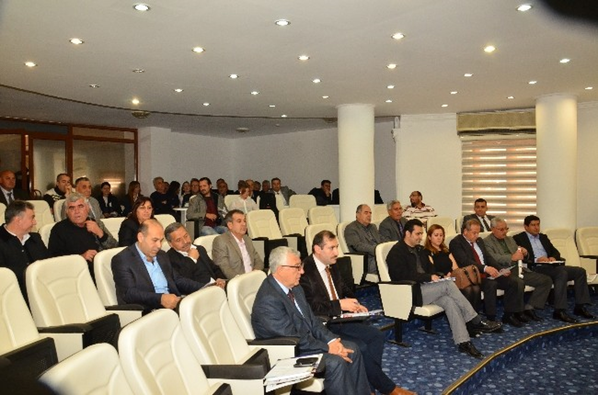 Manavgat\'ta Belediye Meclis Üyeleri Personelle Vedalaştı