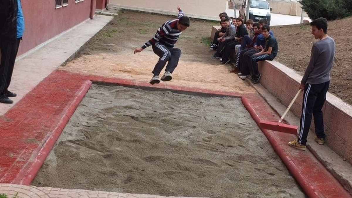 Bozüyük Ticaret Meslek Lisesi Spora Yatırım Yapıyor