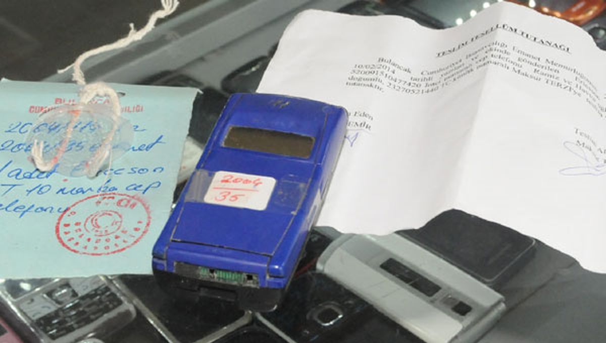 Çalınan Cep Telefonununa 13 Yıl Sonra Ulaştı