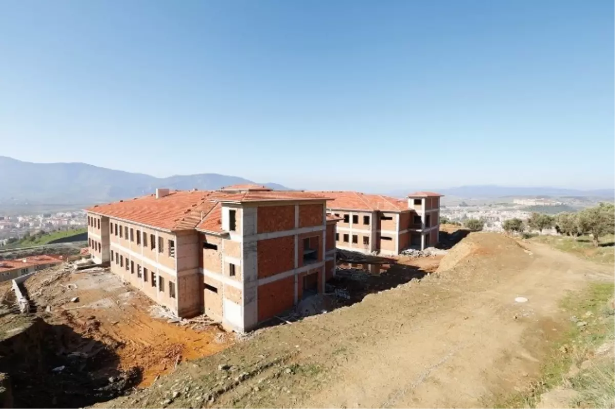 Efes Meslek Yüksekokulu Binası Yükseliyor