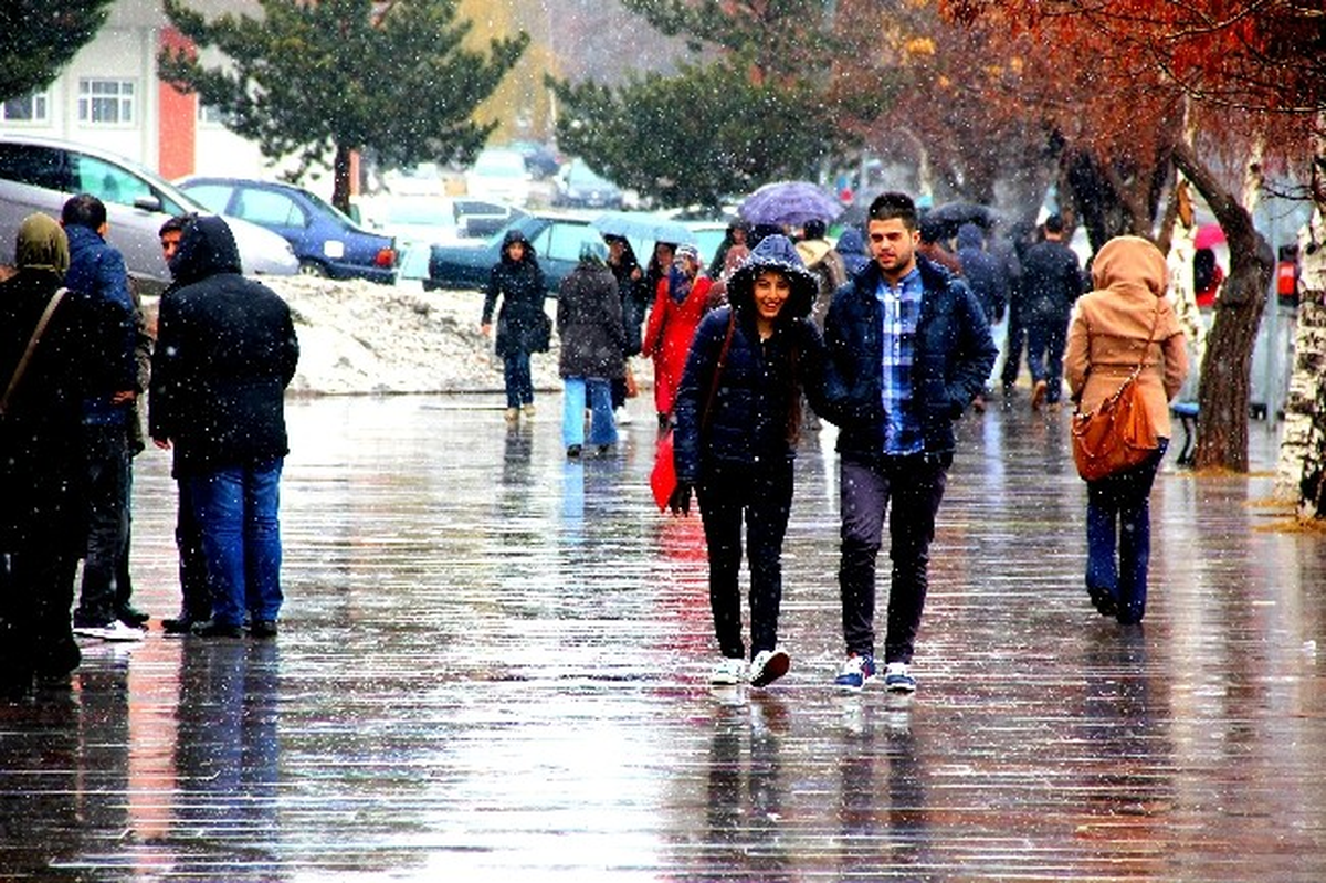Erzurum\'da Karla Karışık Yağmur Yağışı