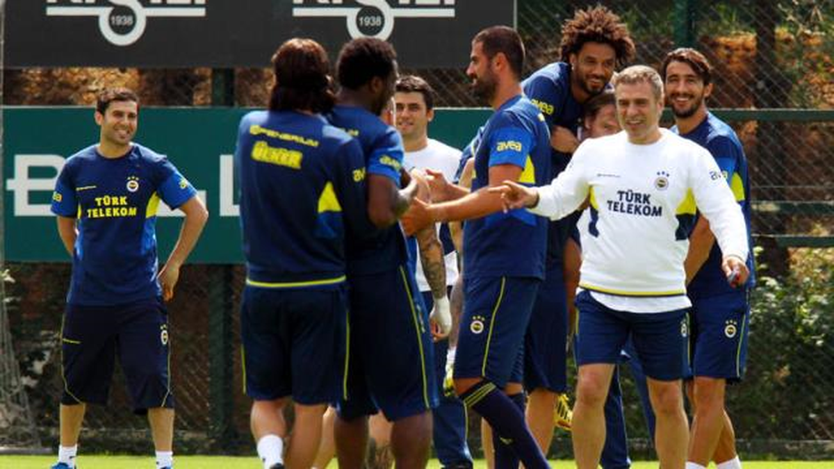 Fenerbahçe 2 Günlük İznin Ardından Çalışmalarına Başladı