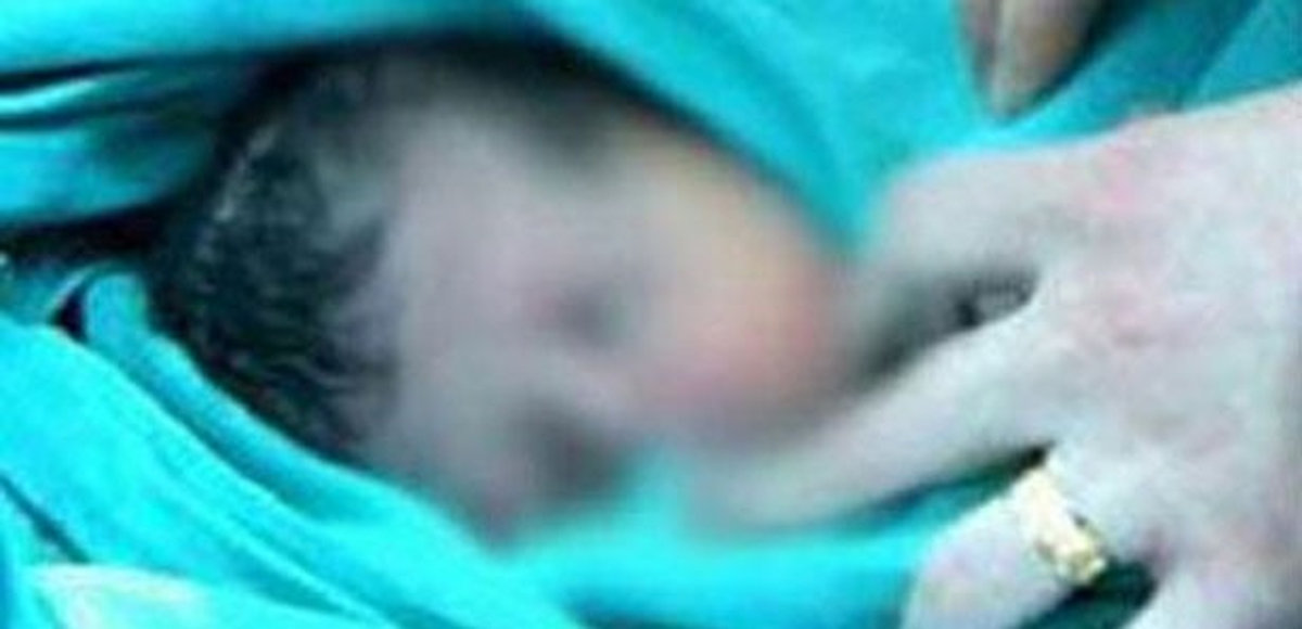 Gaziantep\'te Yeni Doğmuş Bebek Sokağa Terk Edildi