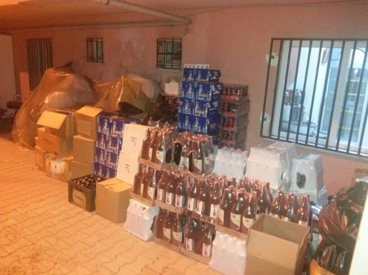 Güngören\'de 5 Bin 810 Şişe Kaçak İçki Ele Geçirildi