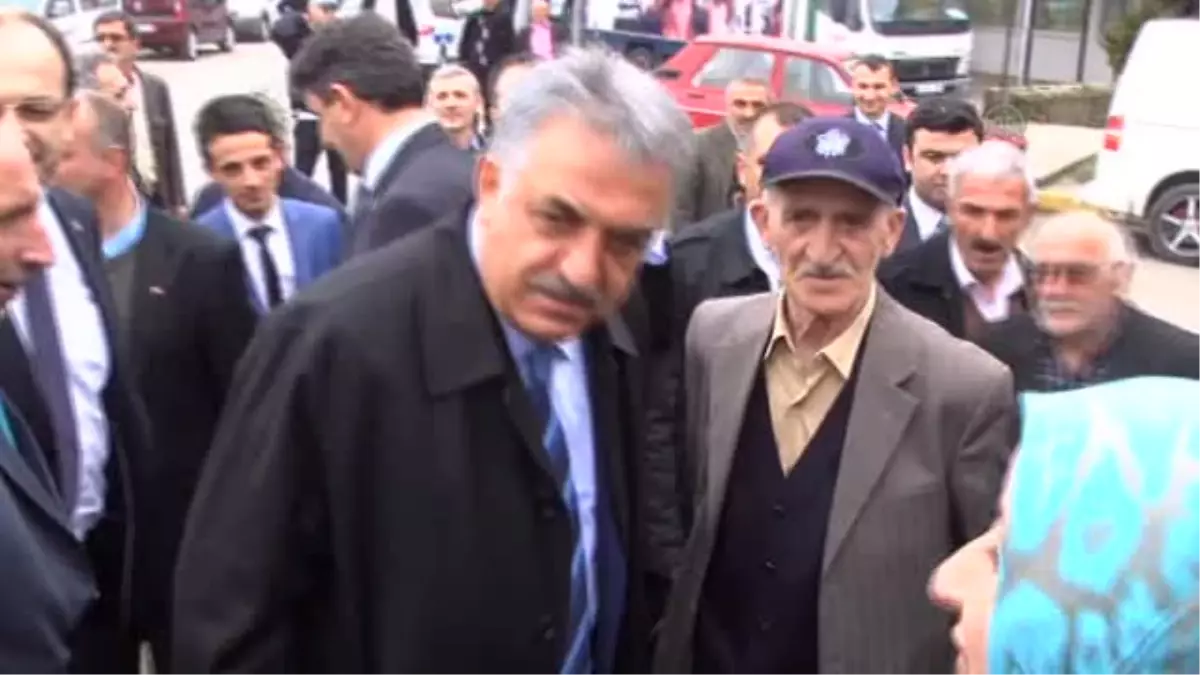 Hayati Yazıcı, bilardo oynadı -