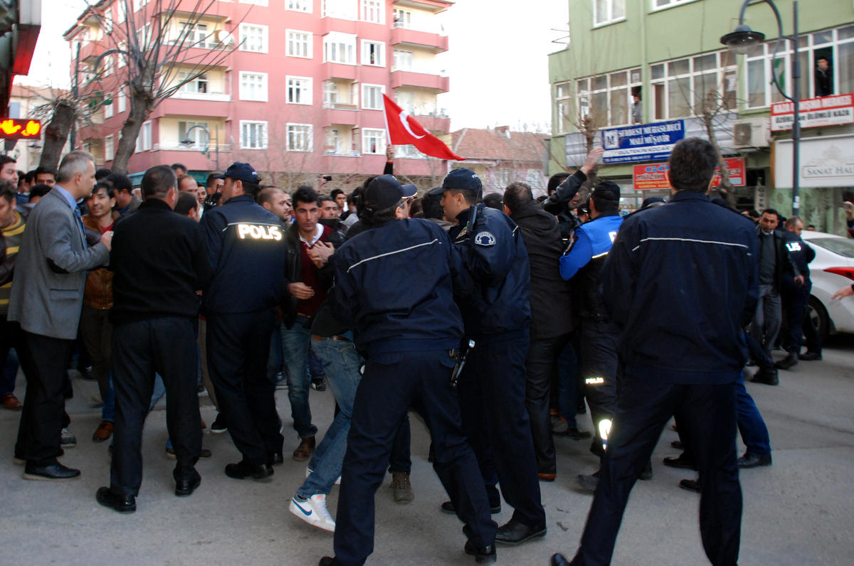 Hdp Aksaray İl Binası Açılışında Gerginlik