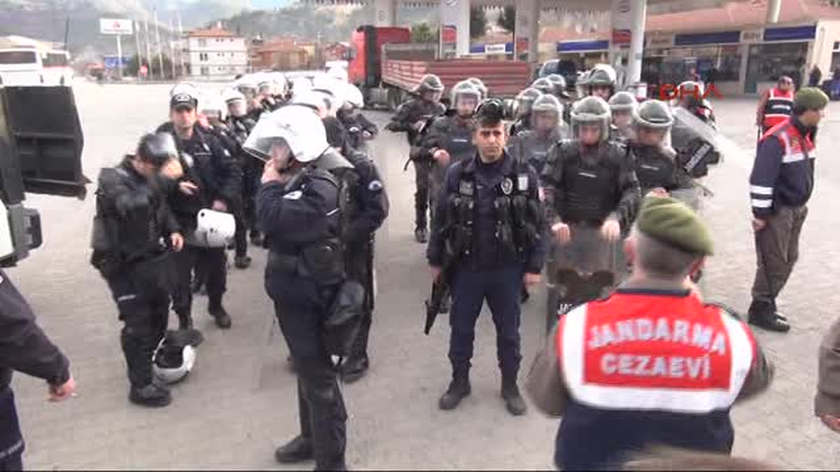 İki Muhtar Adayının Tarafları Kavga Etti: 3 Yaralı