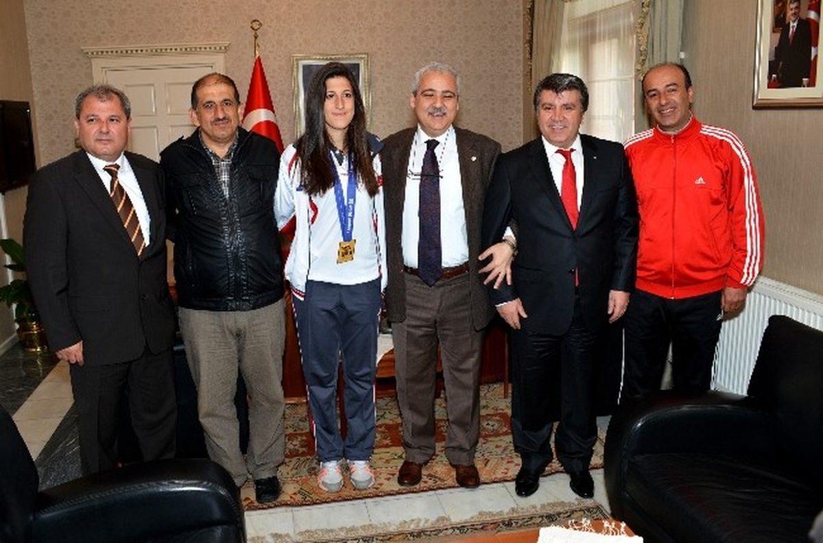 İlk Kez Katıldığı Yarışmada Dünya Şampiyonu Oldu