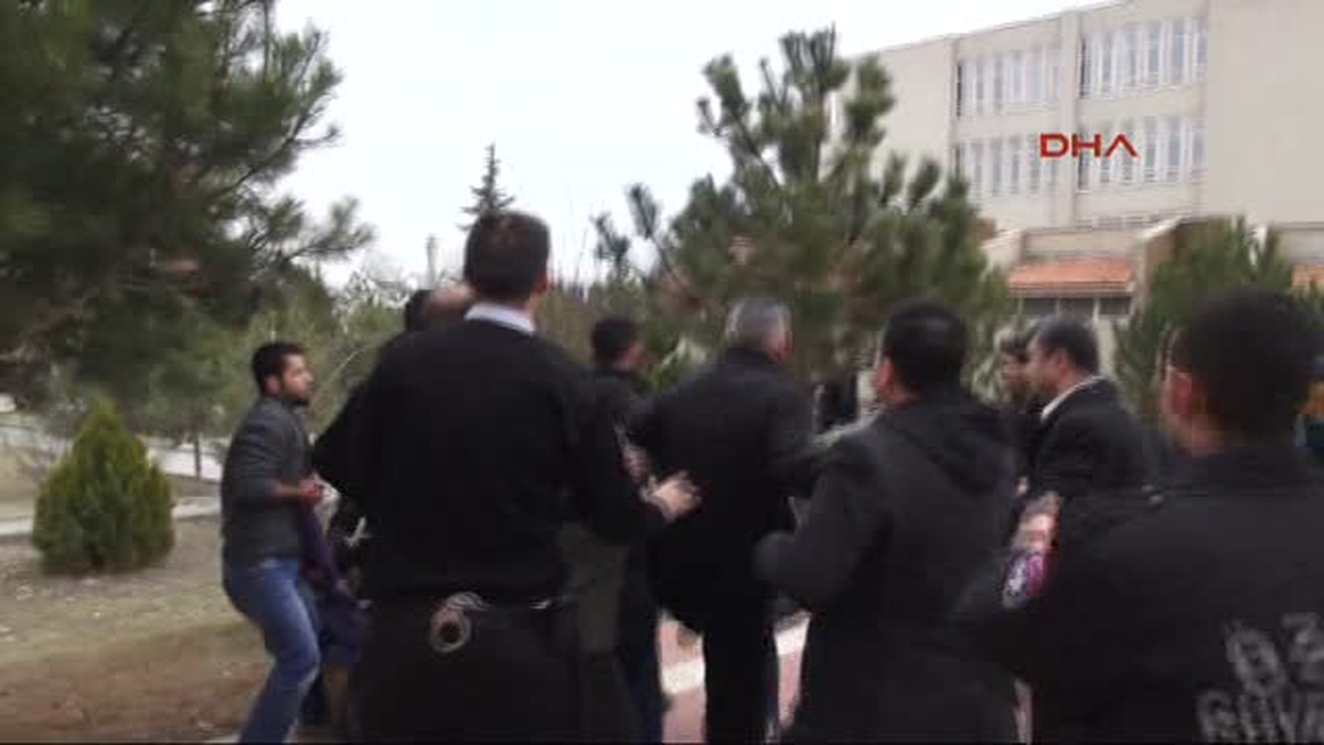İnönü Üniversitesi\'nde Kavga: 47 Gözaltı