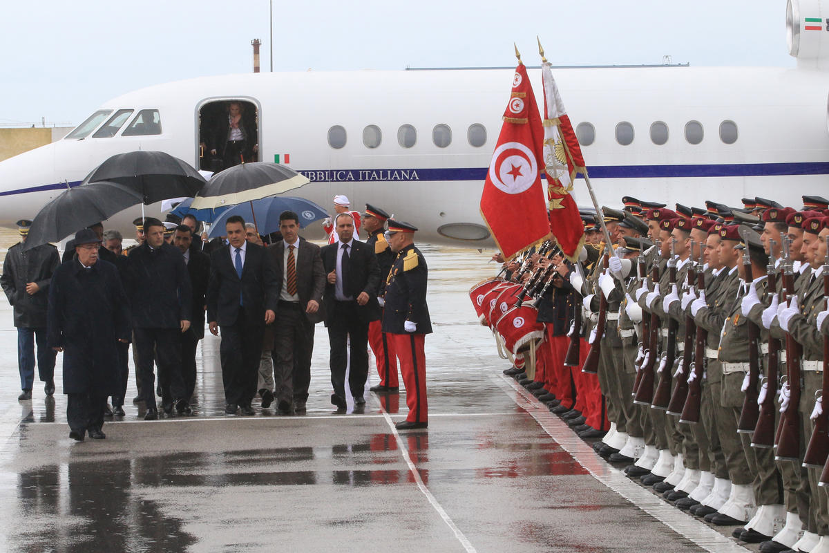 İtalya Başbakanı Renzi, Tunuslu Mevkidaşı İle Görüştü