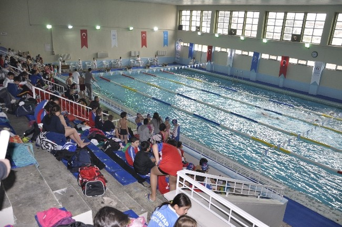 Kamil Ocak Kapalı Yüzme Havuzu Tadilatı Tamamlandı