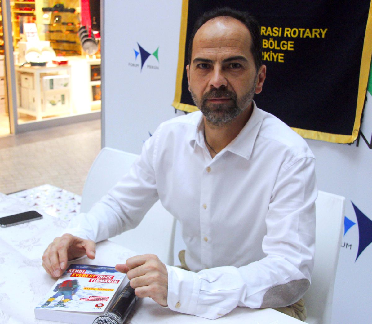 Mersin \'Kar Leoparı\' Nasuh Mahruki\'yi Ağırladı
