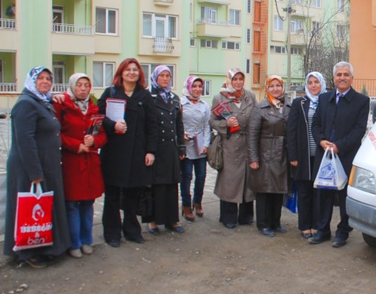 MHP Osmancık Kadın Kolları İşçi Arılar Gibi Çalışıyor