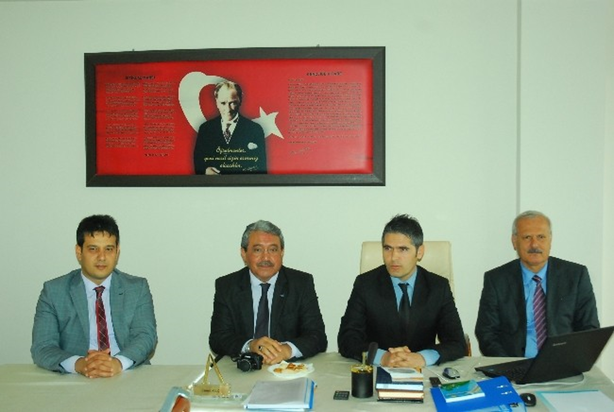 Milli Eğitim Müdürü Kılıç, PTS\'de İlk 10\'u Ödüllendirdi
