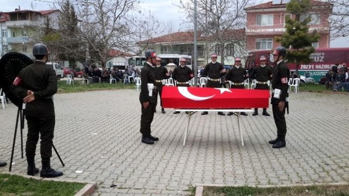 Mudanyalı Kore Gazisi Göz Yaşları İçinde Toprağa Verildi