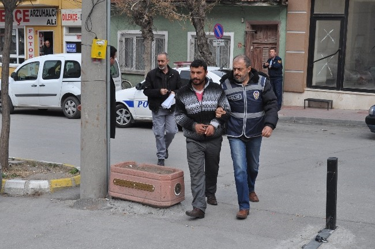 Oto Fareleri Suçüstü Yakalandı