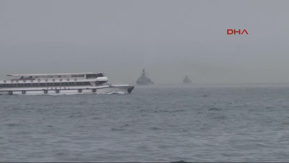 Rus Gemilerinden Sonra Ukrayna Savaş Gemisi İstanbul Boğazı\'ndan Geçiyor