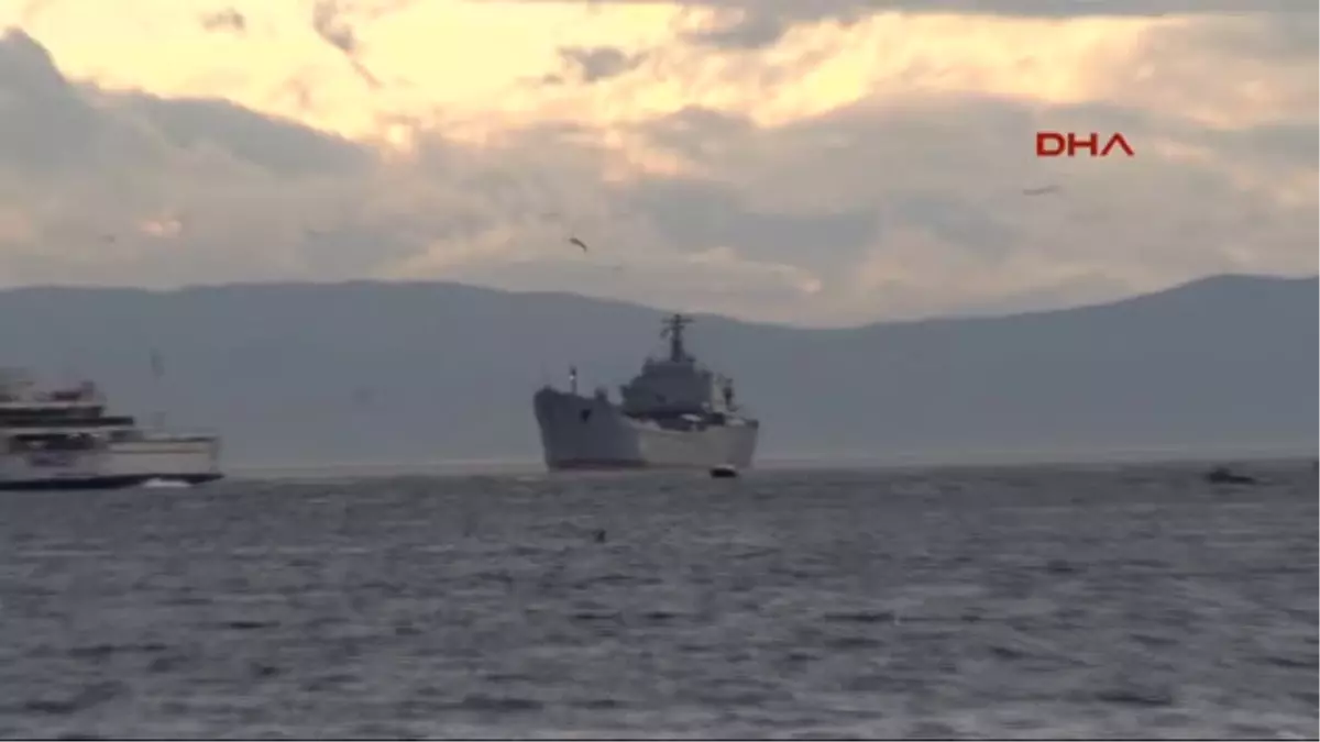 Rus Savaş Gemileri İstanbul Boğazından Geçti