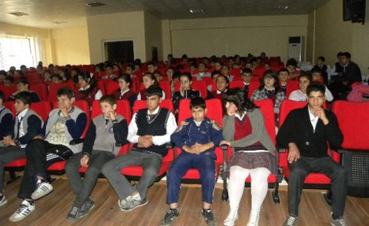Şemdinli\'de Madde Bağımlılığı Semineri