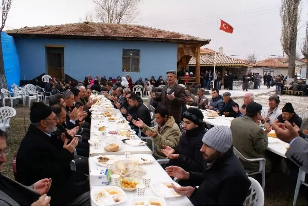 Seyitgazi Çukurca Köyünde Yağmur Duası Yapıldı