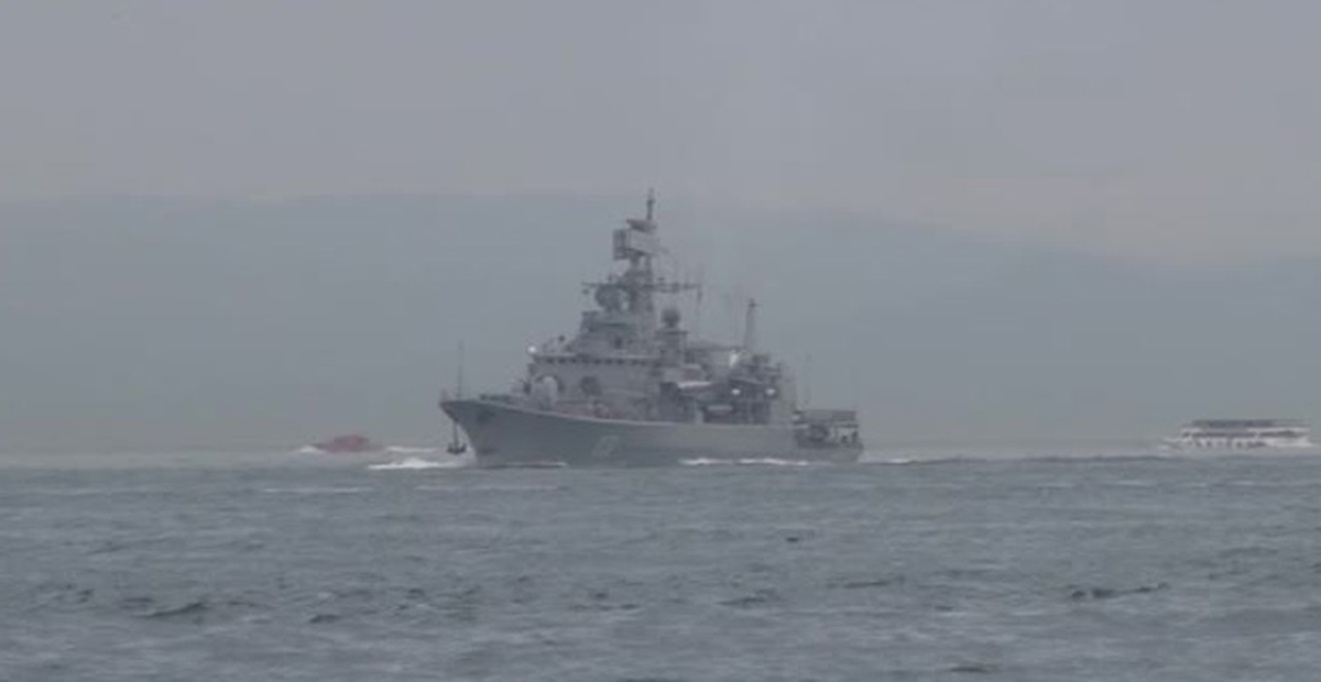 Ukrayna Savaş Gemisi İstanbul Boğazı'ndan Geçiyor