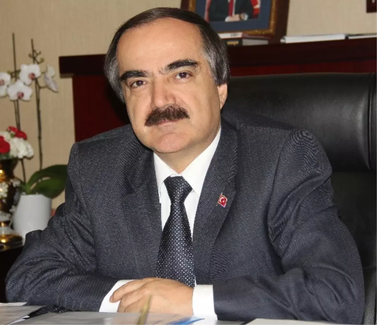 Vali Coş: 'Kamu Görevlisi Siyaset Yapamaz'