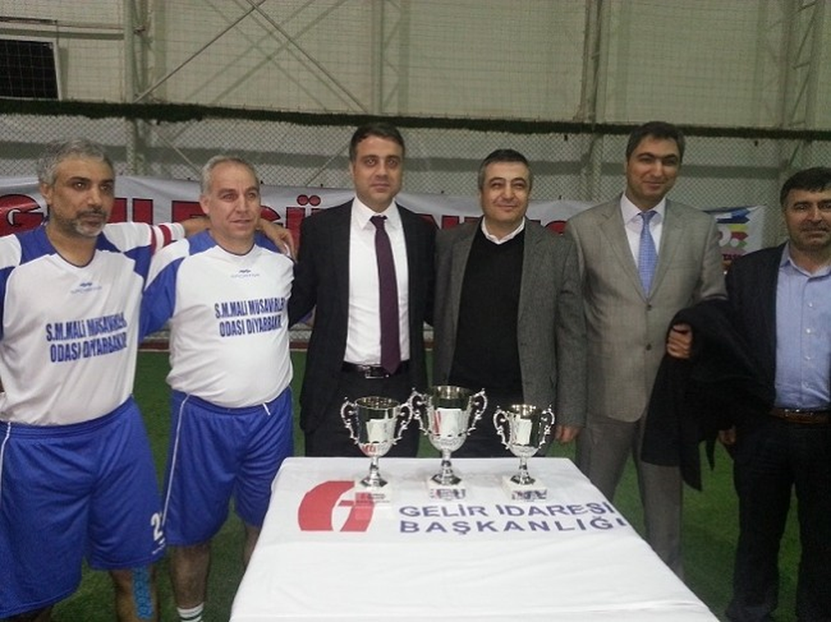 Vergi Memurları Sahada Kaybetti