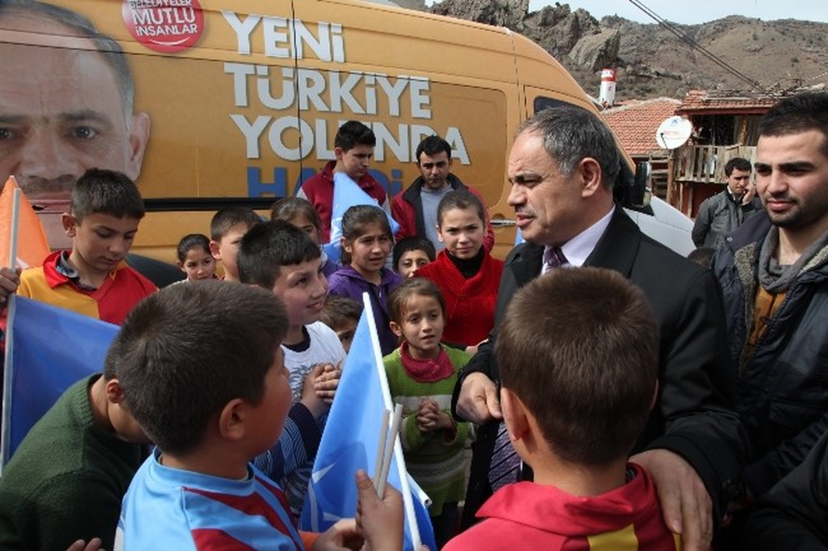 Yahyalı Köylerinde Esat Öztürk Coşkusu