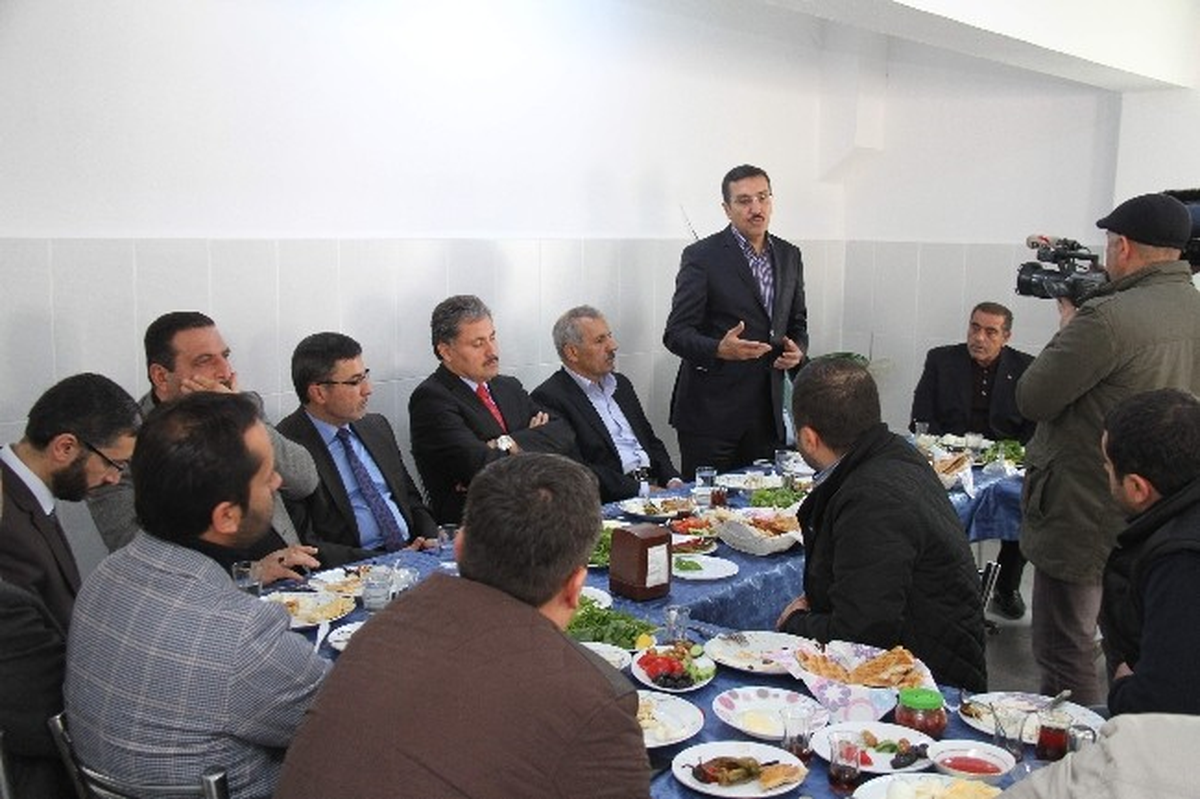 AK Parti Malatya İl Teşkilatı, OSB\'yi Ziyaret Etti