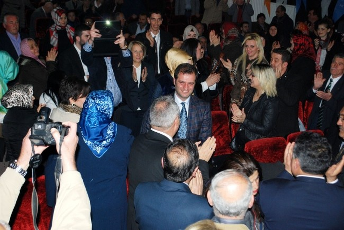AK Parti, Mudanya\'da Meclis Üyesi Adaylarını Tanıttı