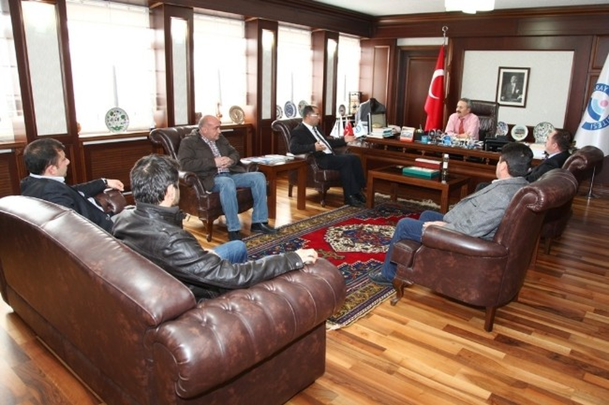 Akmüb\'den Rektör Acar\'a Ziyaret