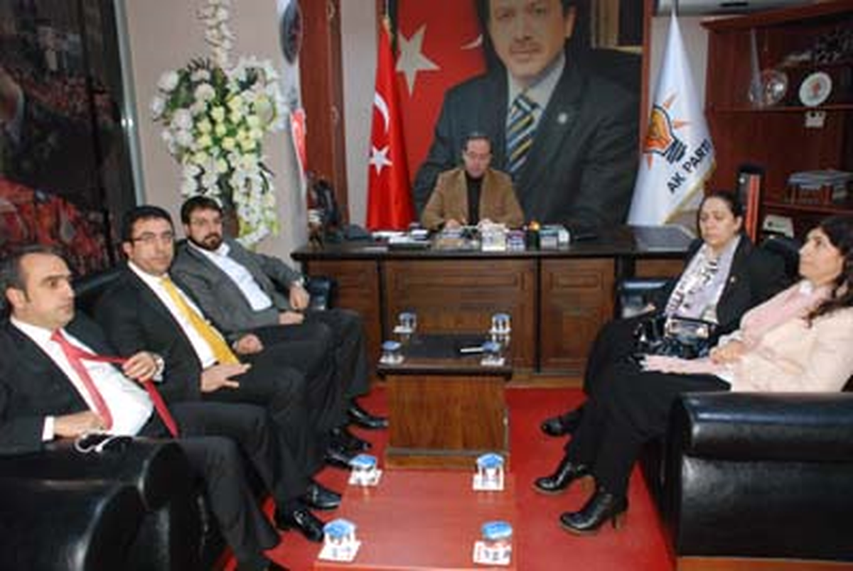 Atlaç, Vekillerle Seçim Değerlendirme Toplantısı Yaptı