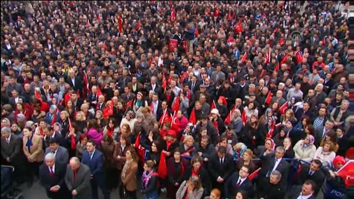 Bahçeli: \'\'AK Parti\'de gecikme ve beceriksizlikler görülüyor\'\' -
