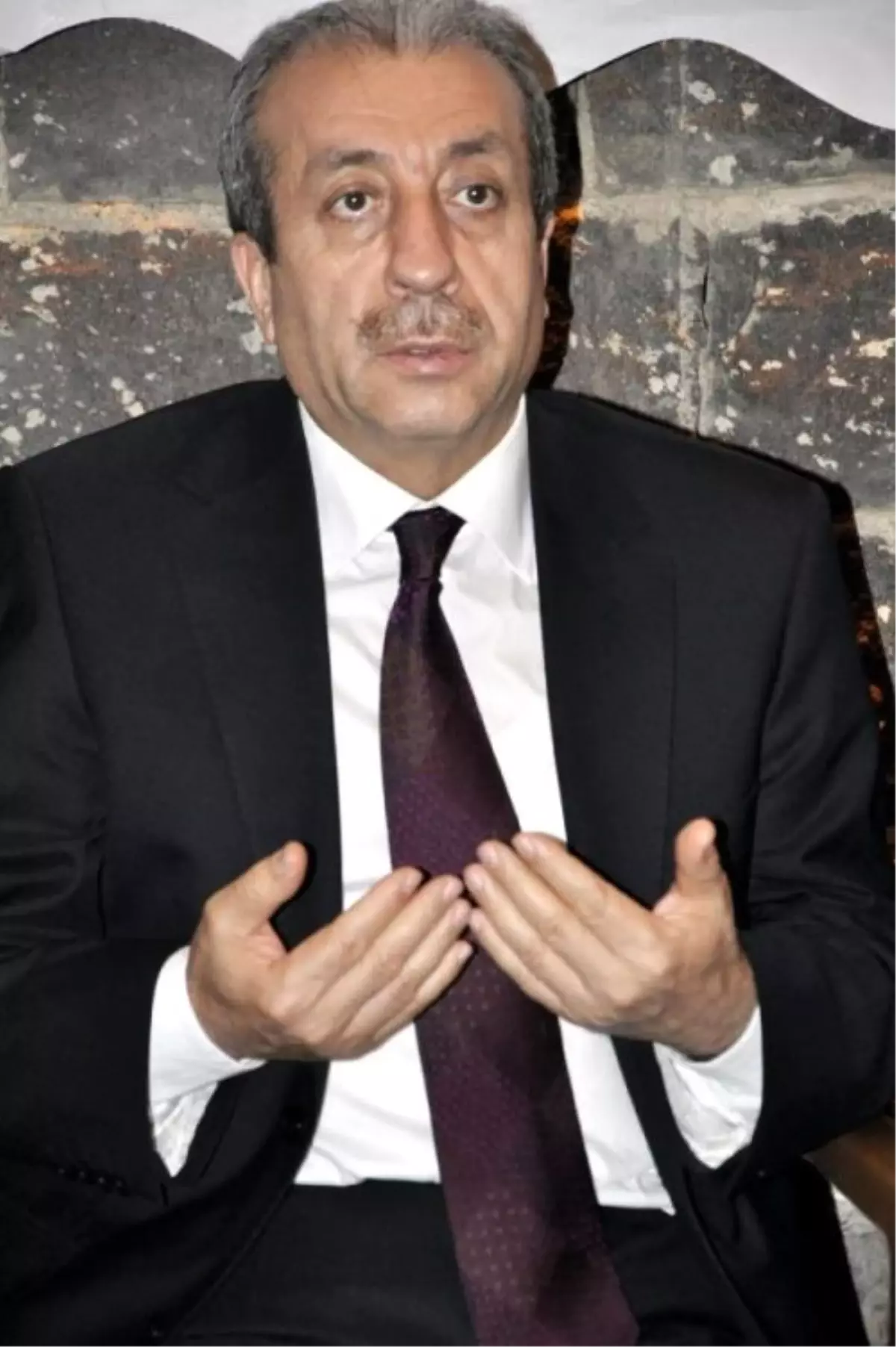 Gıda, Tarım ve Hayvancılık Bakanı Eker Hakkari\'de