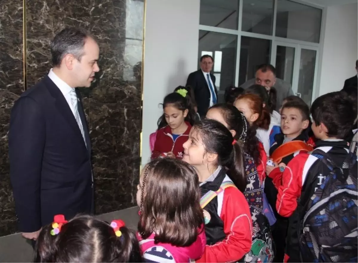 Bakan Kılıç, Minik Sporcularla Sohbet Etti
