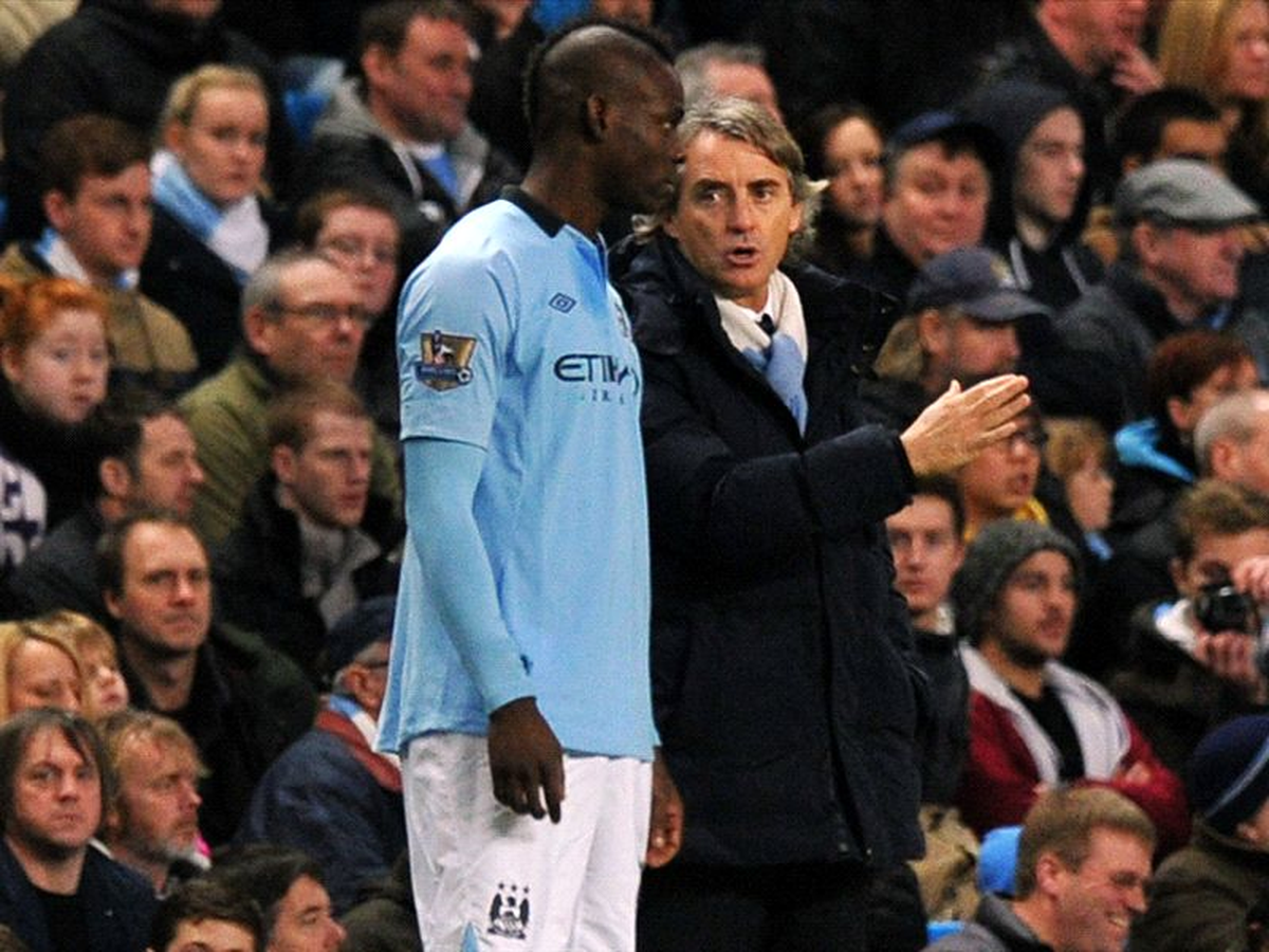 Balotelli Mancini\'ye Göz Kırptı