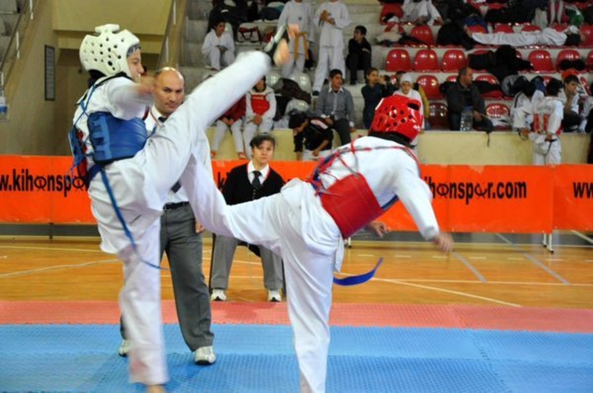 Burdurlu Tekvandocular, Afyonkarahisar\'da Mindere Çıkacak