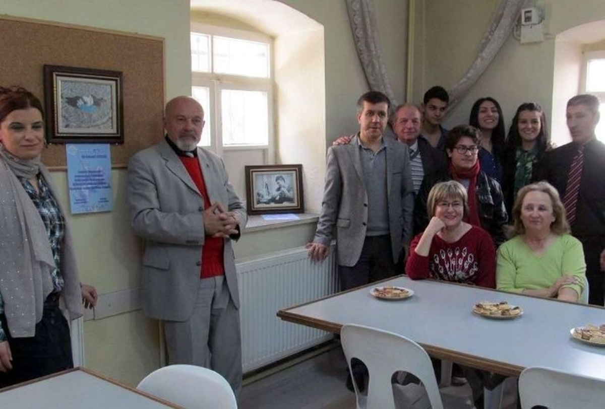 Ehem\'de Sevgi\'yi Sergilediler