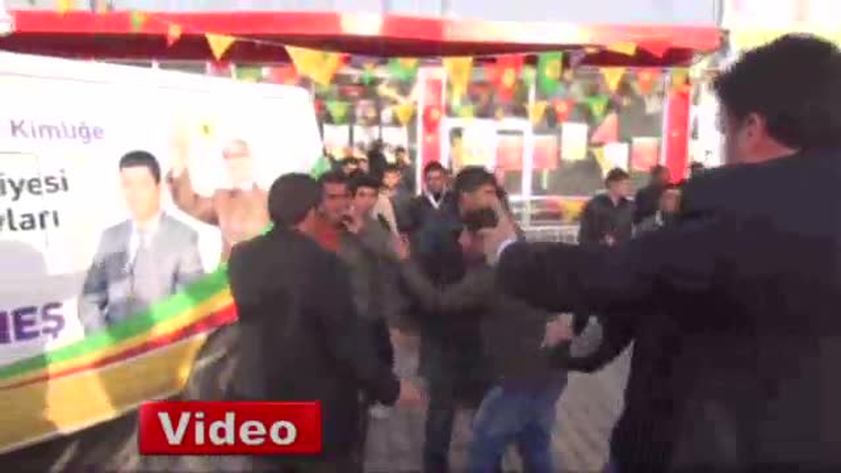 Emrullah İşler\'in Konvoyuna Saldırı