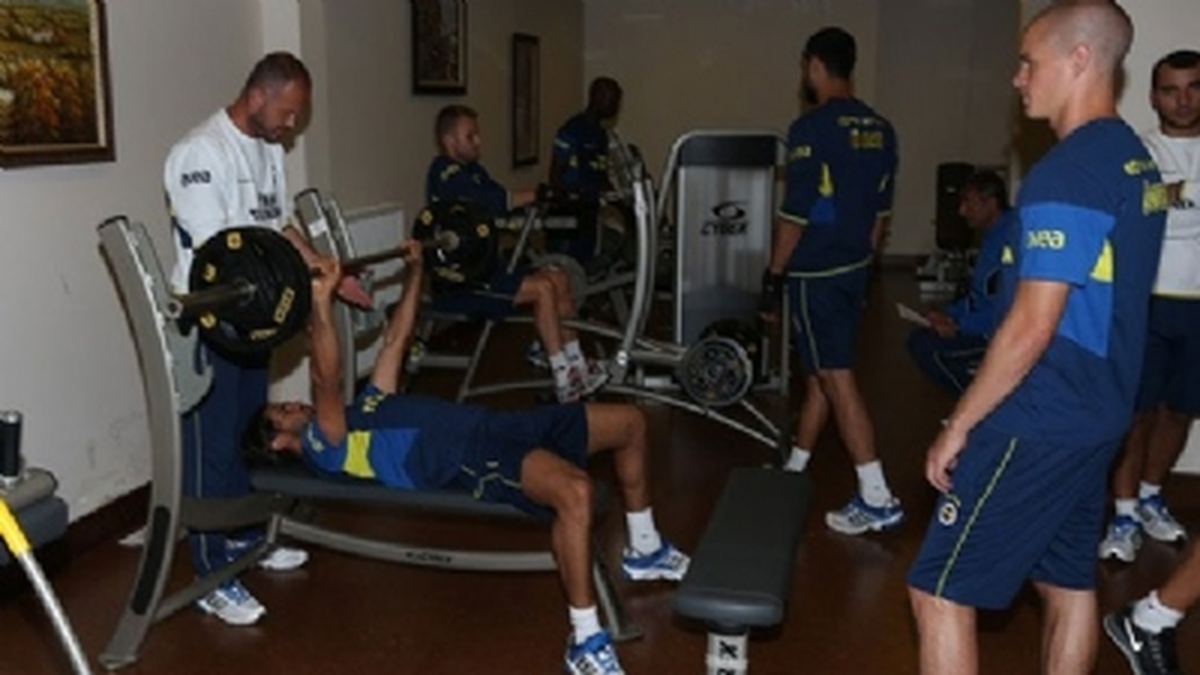 Fenerbahçe Salonda Çalıştı