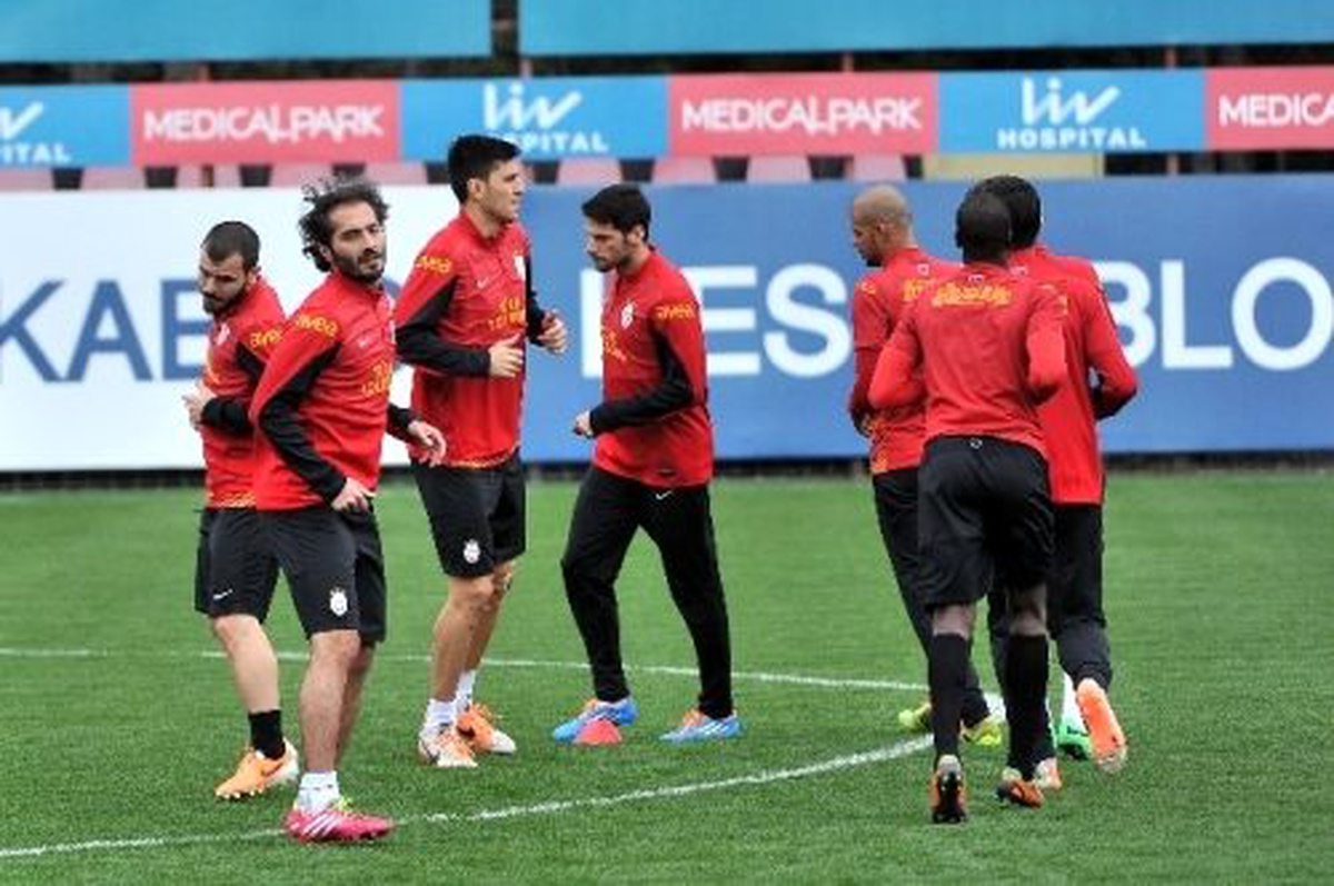 Galatasaray\'da Akhisar Belediyespor Maçı Hazırlıkları