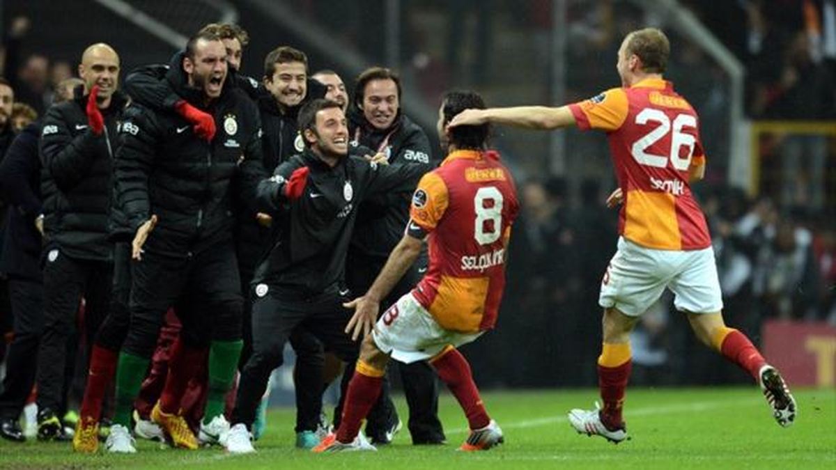 Galatasaray\'da İç Transfer Harekatı