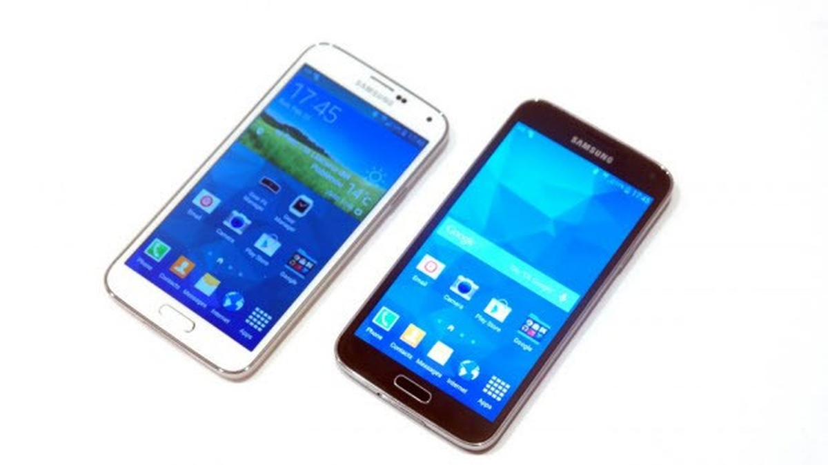 Galaxy S5 Vs. Galaxy S4!