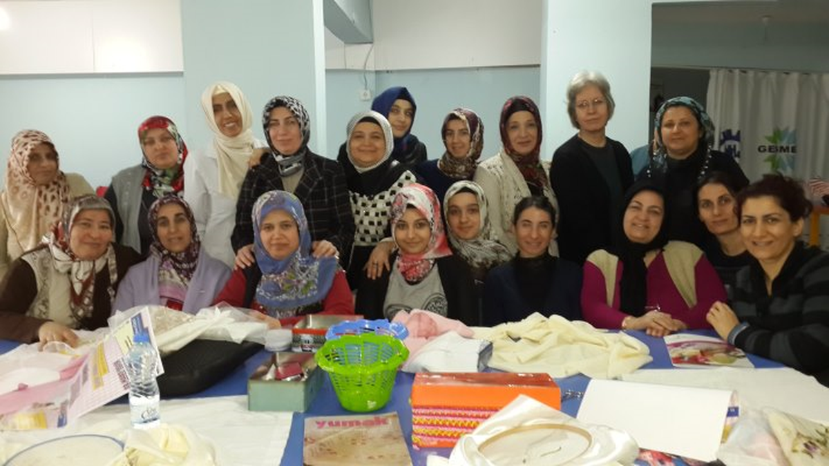 Gebze Ak Kadınlardan Bayan Kursiyerlere Ziyaret