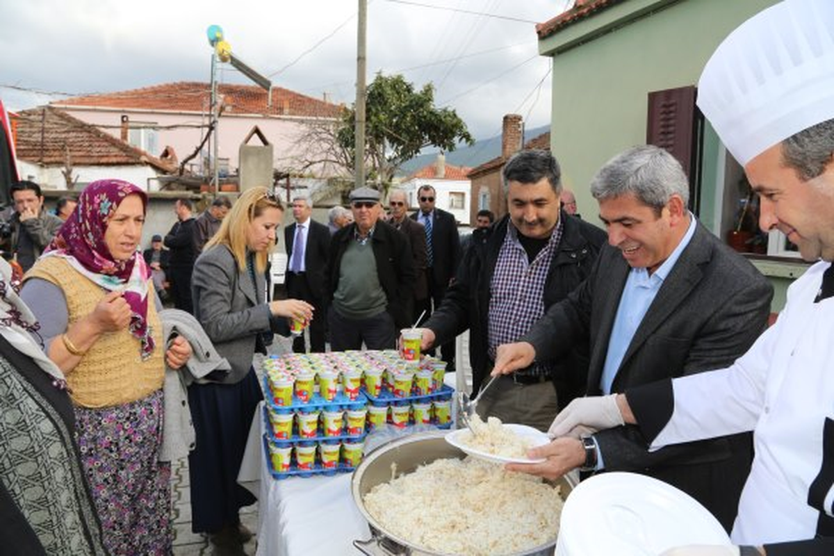 Gökçealanlılar Ülgür\'ü Bağrına Bastı